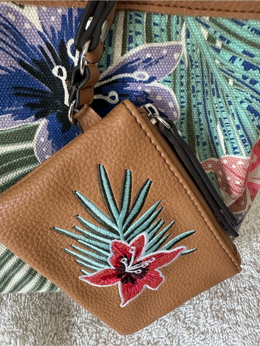 Rosetti Tan-Trim Tropical Floral Tote in Multicolor Print - Picture 3 of 11